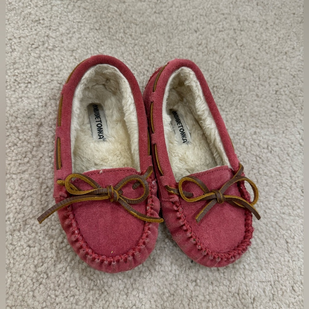Minnetonka cozy plush slippers,  size 11